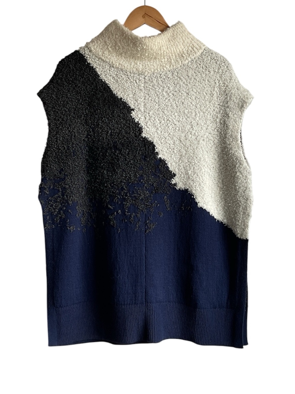 Lululemon Ombre Knit Textured Poncho, size 8 - Picture 6 of 14